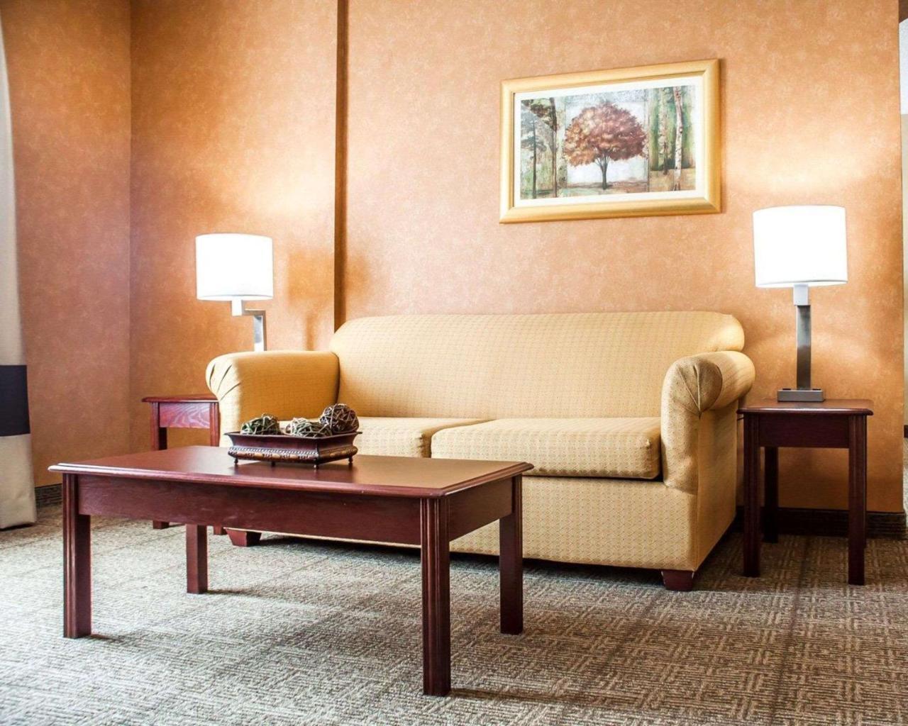 Quality Inn Near Walden Galleria Mall Cheektowaga Exteriér fotografie