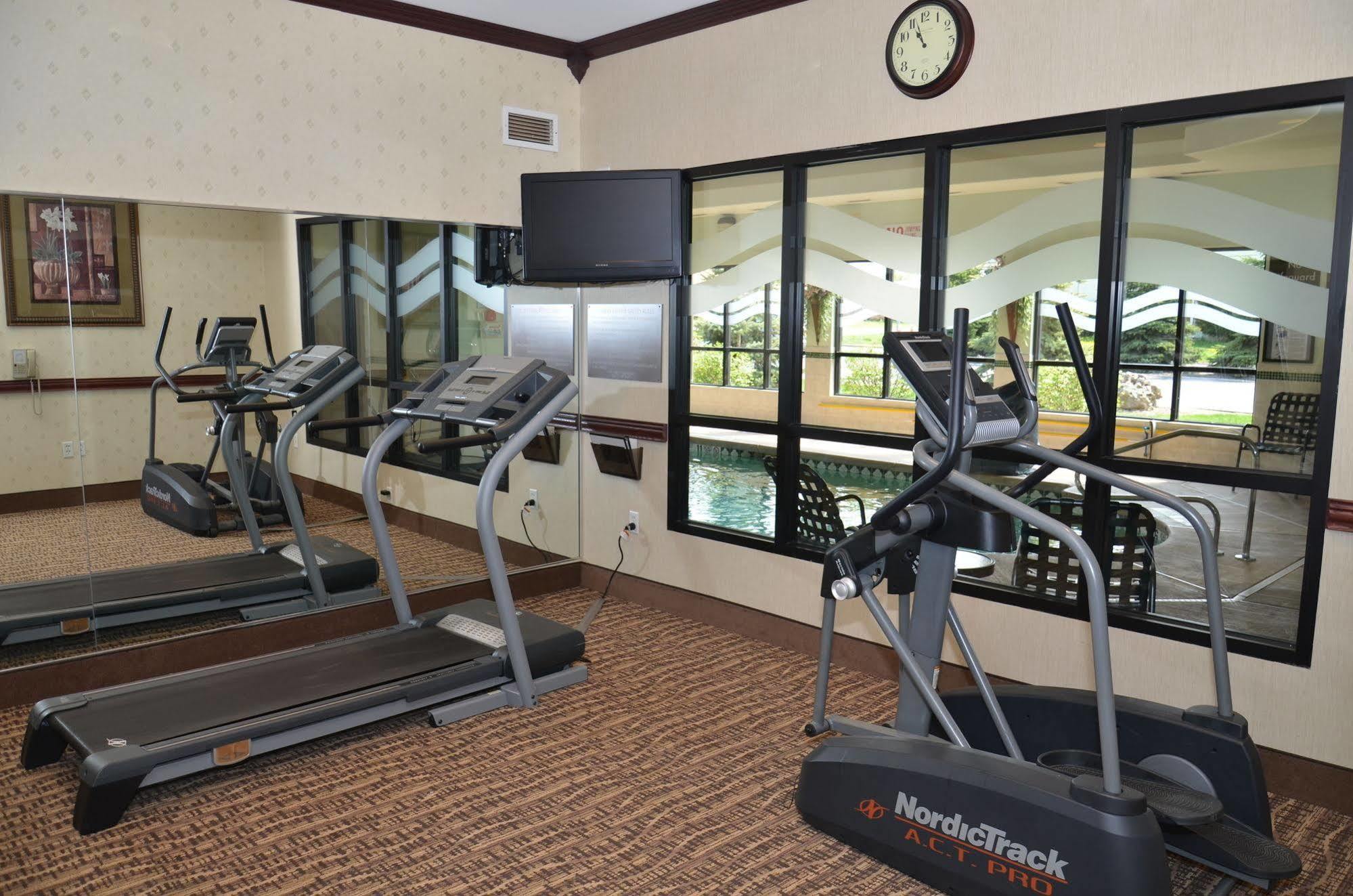 Quality Inn Near Walden Galleria Mall Cheektowaga Exteriér fotografie